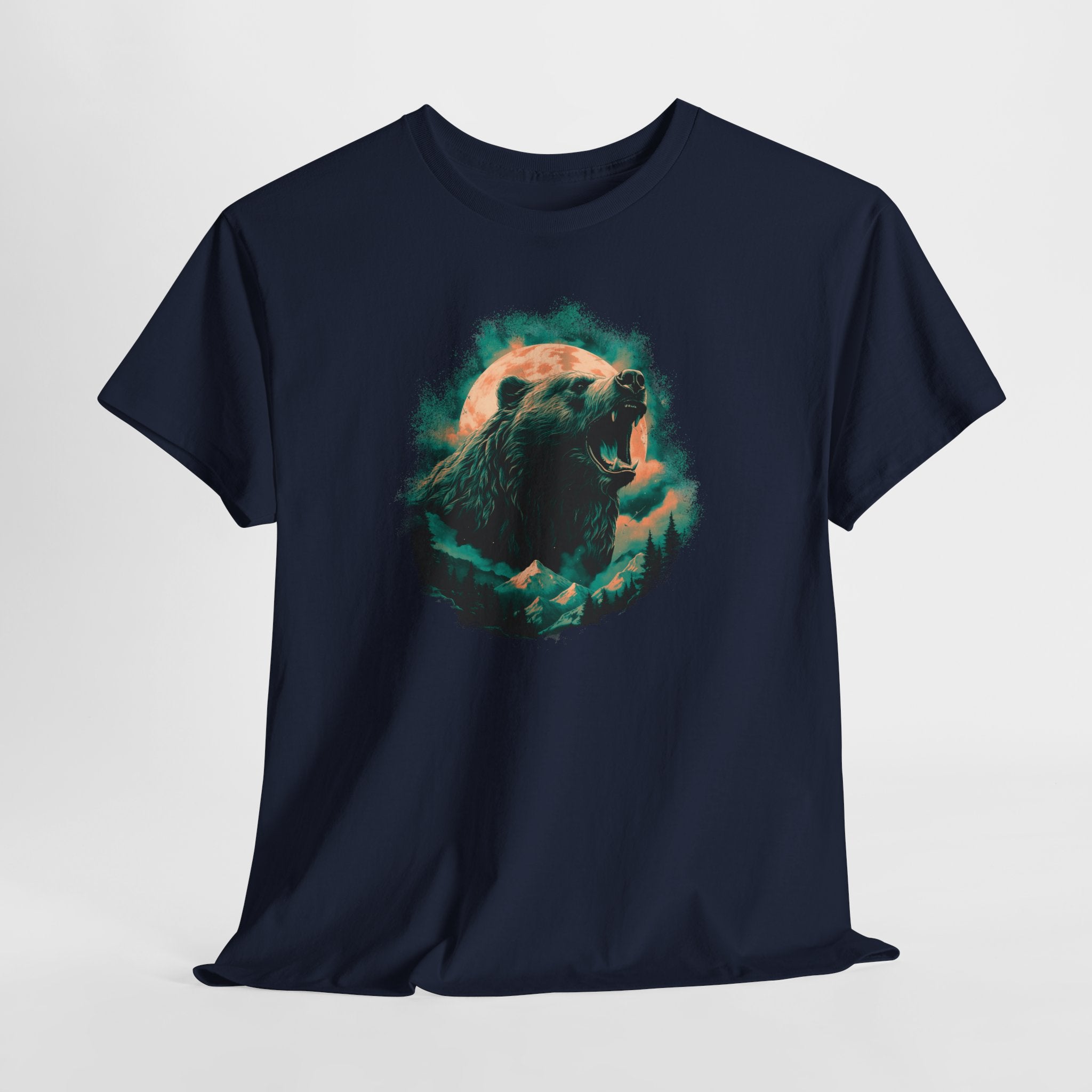 Wild Bear T-Shirt – Epischer Grizzly vor dem Vollmond in Berglandschaft