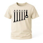 Werkstatt Shirt – Schraubenschlüssel & Bieröffner – Geschenk für Mechaniker