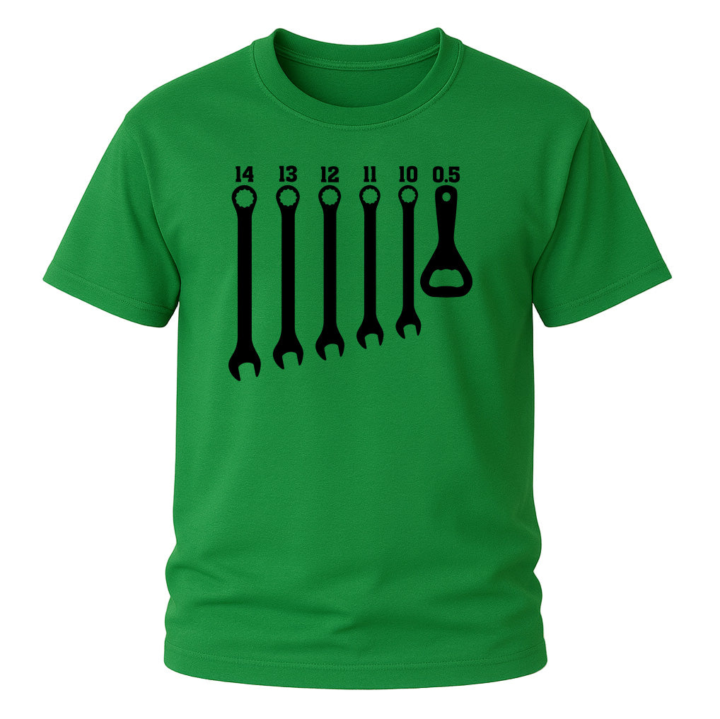 Werkstatt Shirt – Schraubenschlüssel & Bieröffner – Geschenk für Mechaniker