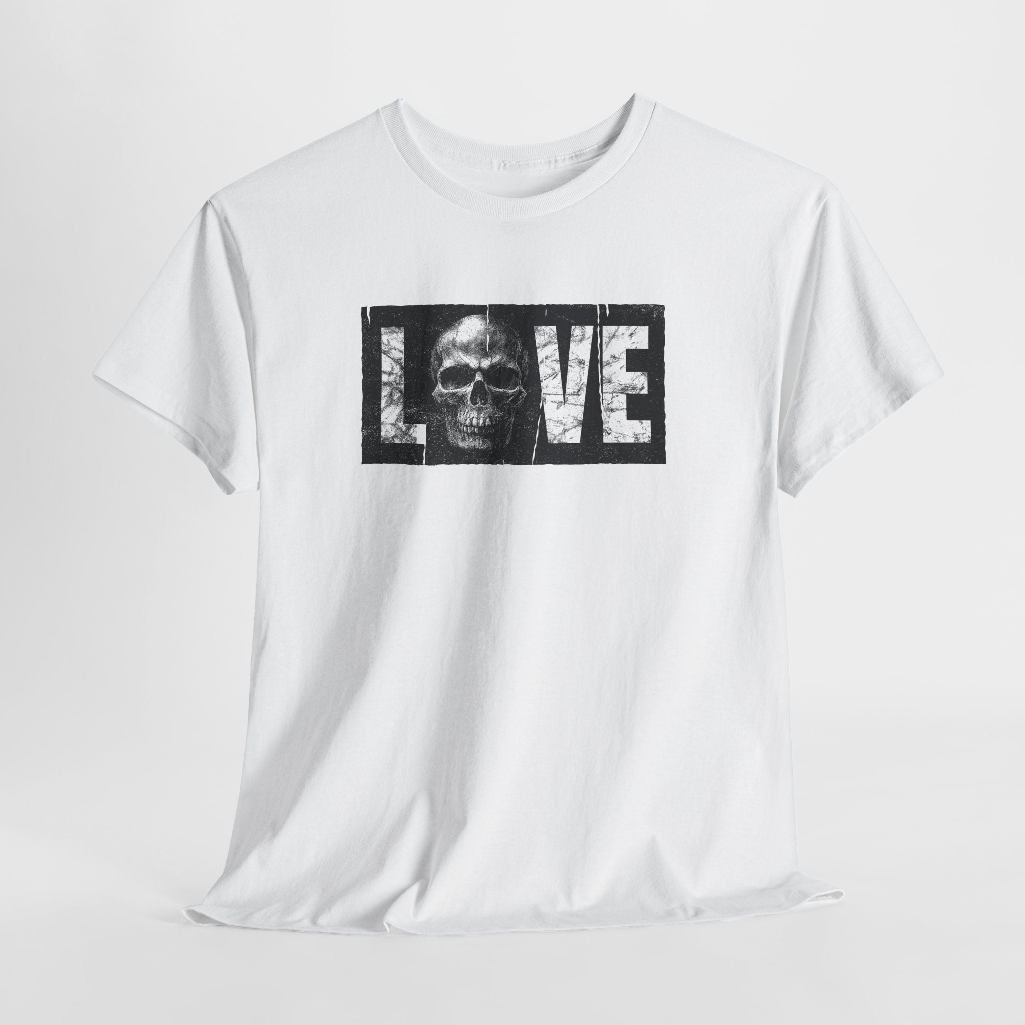 Love Skull T-Shirt – Dunkles Totenkopf Design im Grunge Box Style