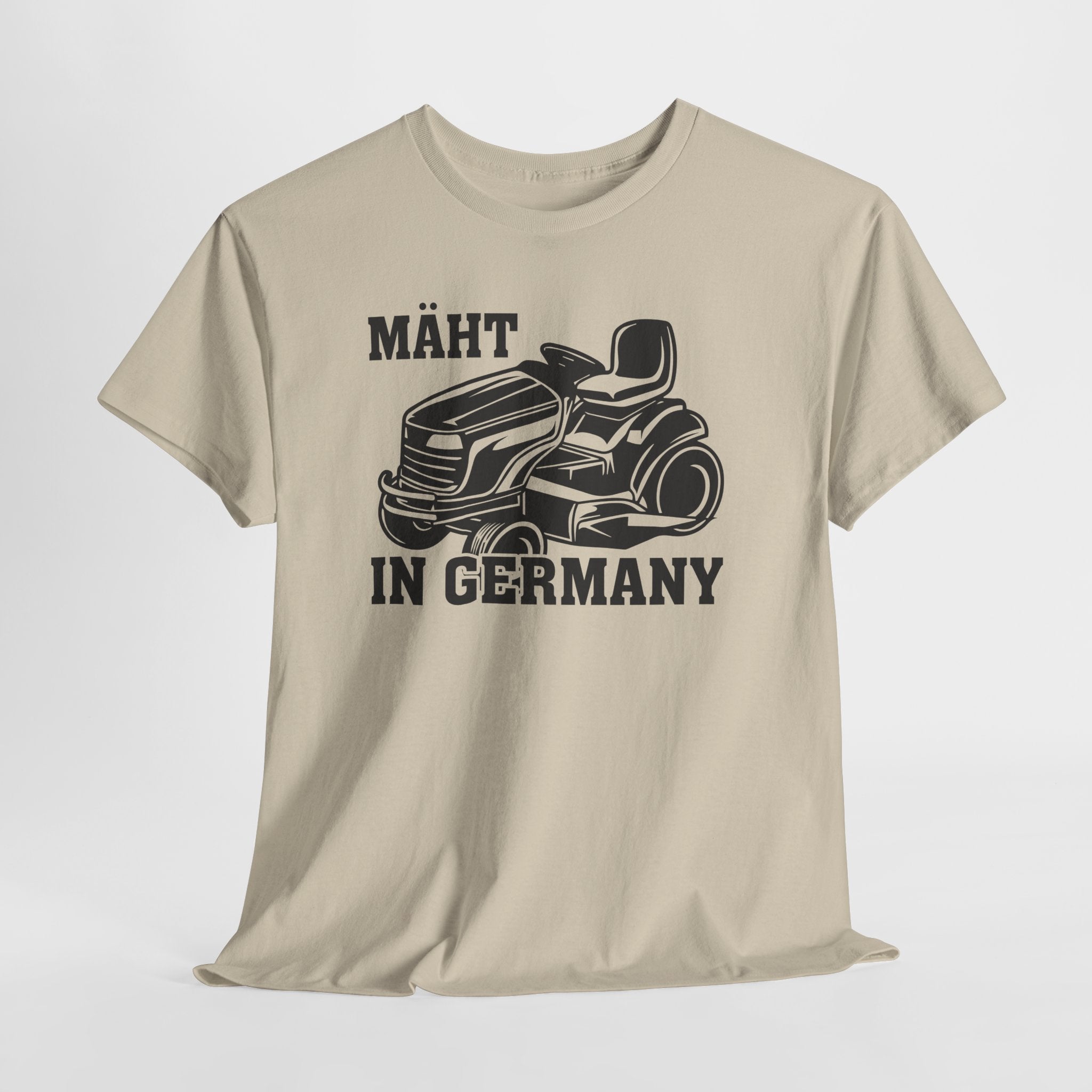 Mäht in Germany Shirt – Lustiges Rasenmäher T-Shirt für Gartenliebhaber