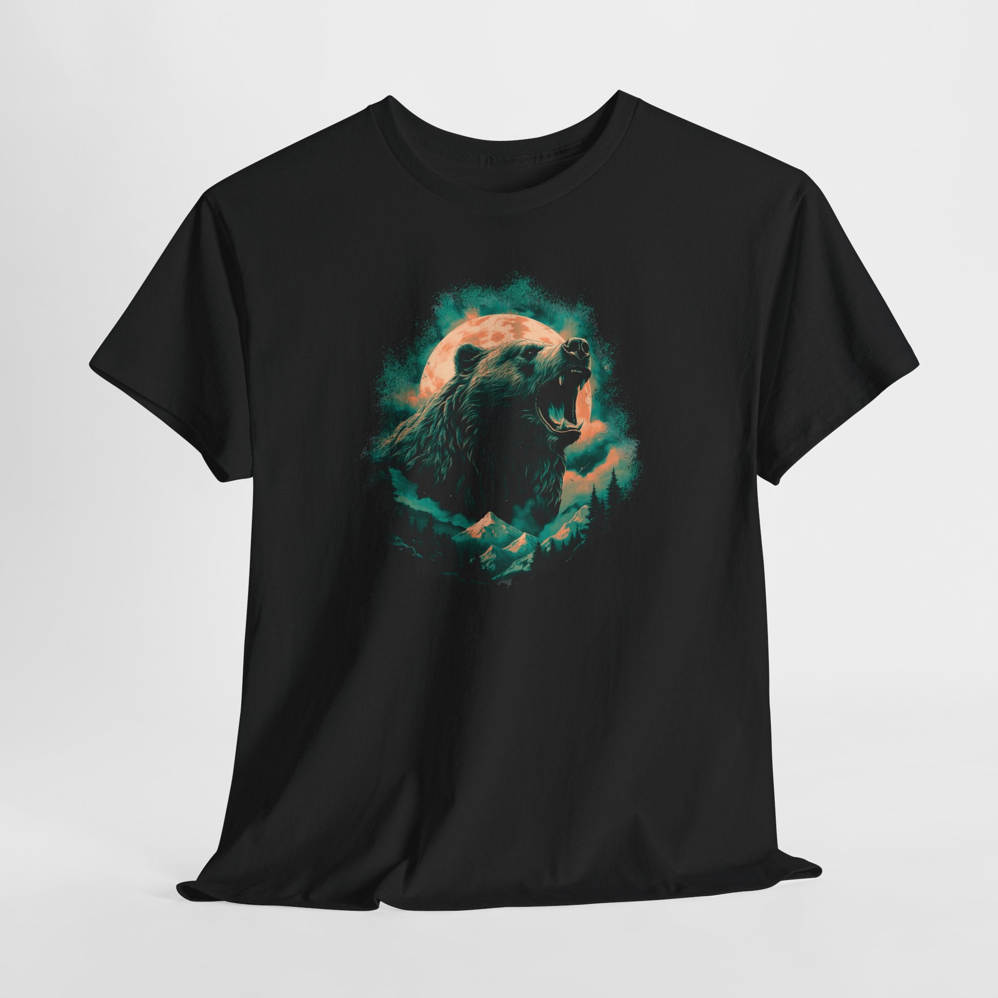 Wild Bear T-Shirt – Epischer Grizzly vor dem Vollmond in Berglandschaft